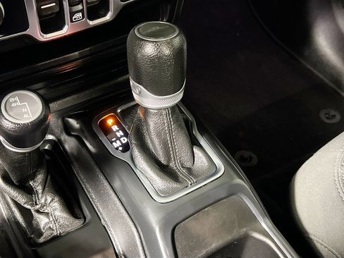 Used 2020 Jeep Gladiator Sport w/ Quick Order Package 24S image 25