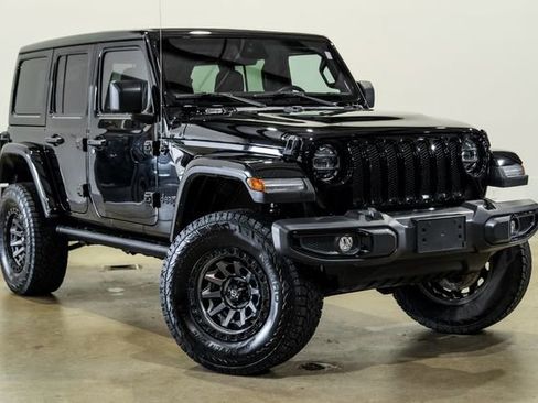 Used 2022 Jeep Wrangler Unlimited Sahara AWD/4WD image 5