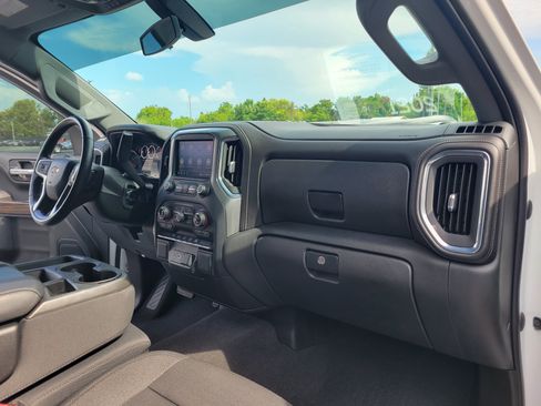Certified 2021 Chevrolet Silverado 1500 LT RWD image 33