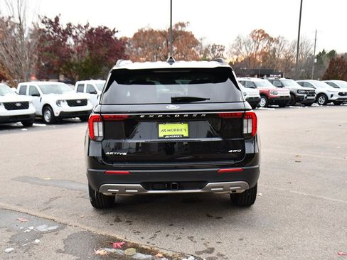 Used 2026 Ford Explorer Active w/ Active Comfort Package image 5