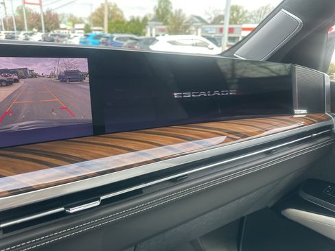 Used 2026 Cadillac Escalade Platinum Sport w/ LPO, ONYX Package AWD/4WD image 59