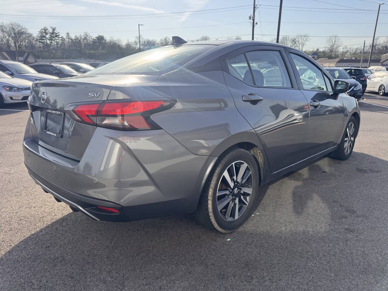 Used 2020 Nissan Versa SV FWD image 8
