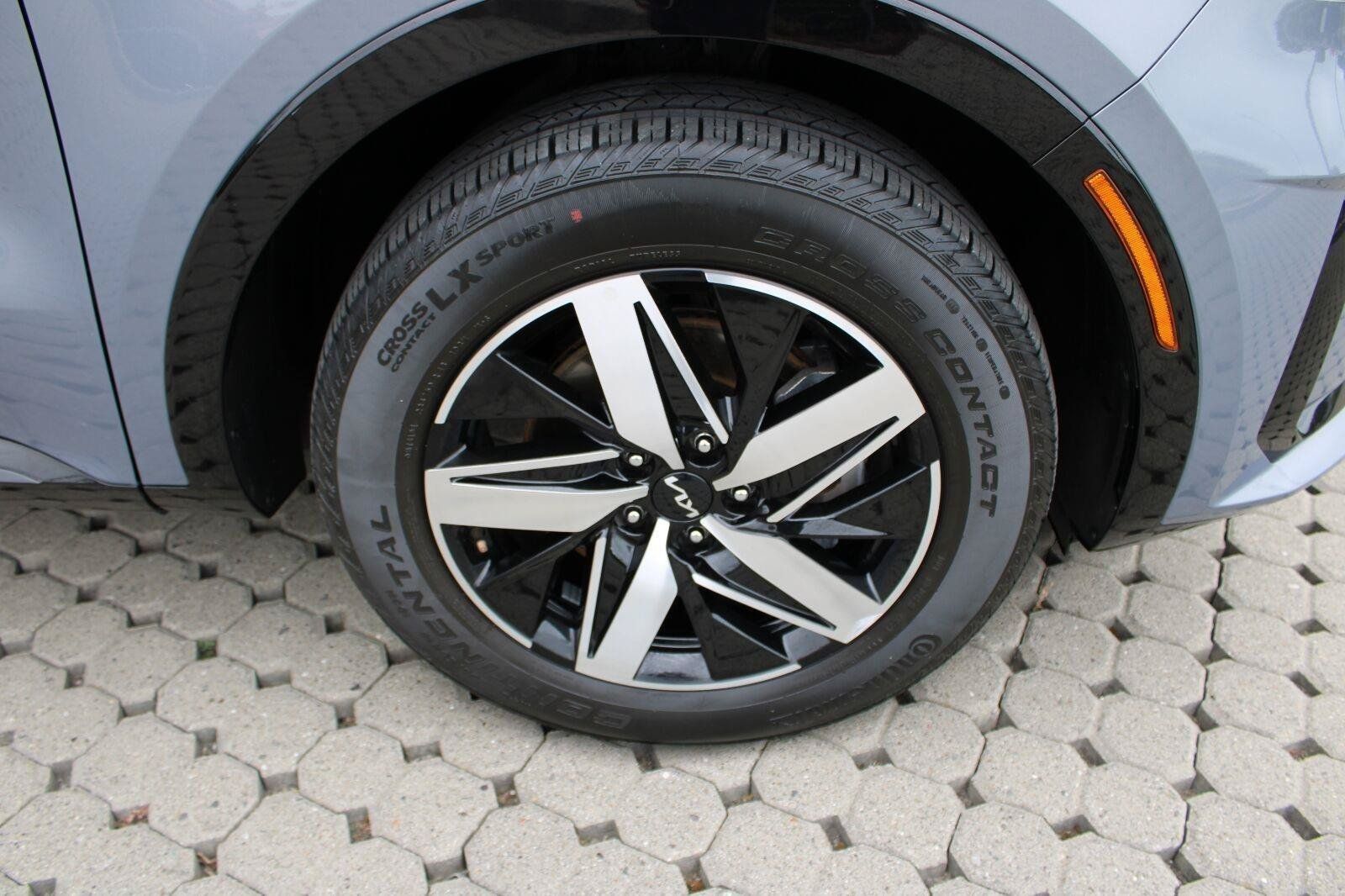 Used 2023 Kia Sorento S w/ Panoramic Sunroof Package FWD image 13