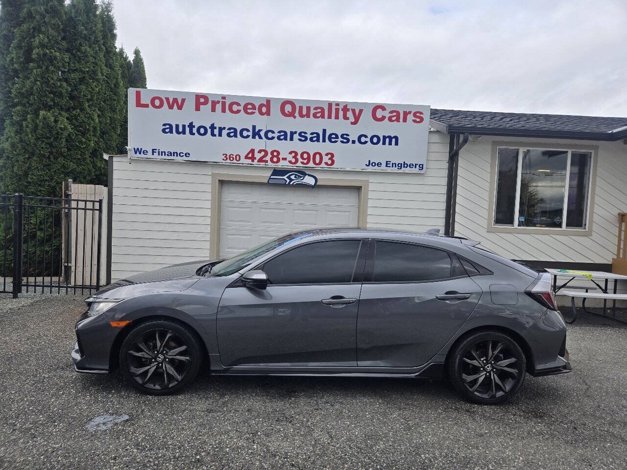 Used 2017 Honda Civic Sport image 2