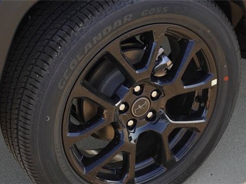 New 2026 Jeep Compass Latitude image 11