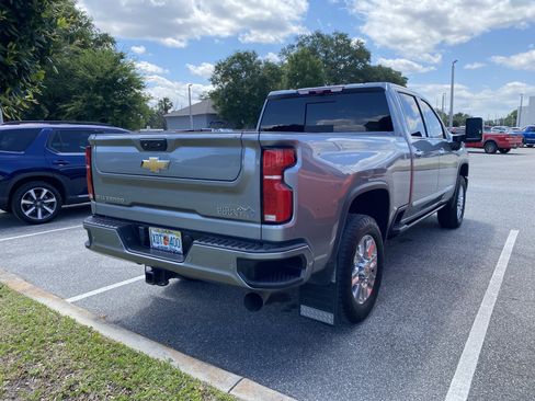 Used 2024 Chevrolet Silverado 2500 High Country w/ High Country Premium Package AWD/4WD image 8