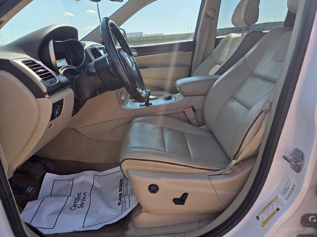 Used 2014 Jeep Grand Cherokee Overland AWD/4WD image 7