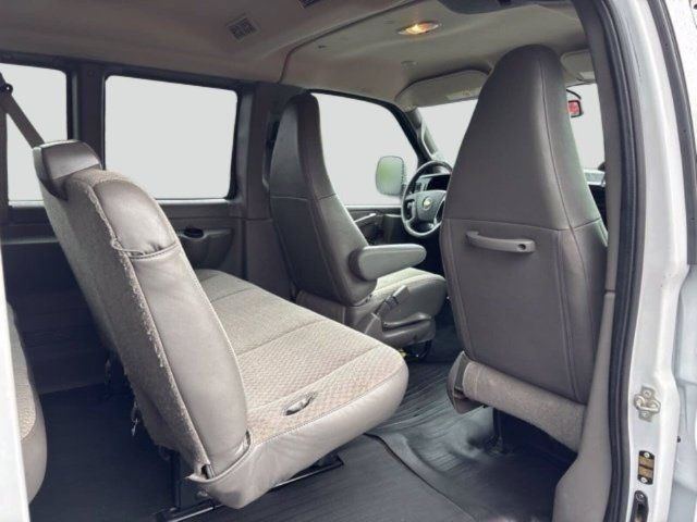 Used 2023 Chevrolet Express 3500 LS RWD image 17