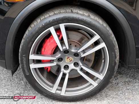 Used 2014 Porsche Cayenne Turbo AWD/4WD image 13