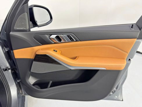 Used 2024 BMW X5 sDrive40i w/ M Sport Package image 53