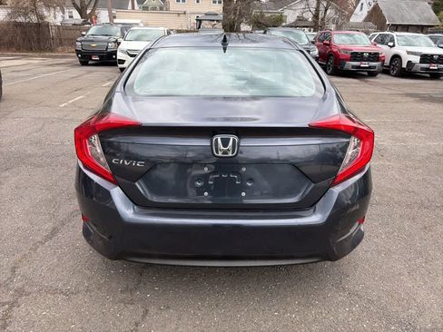 Used 2018 Honda Civic EX image 11