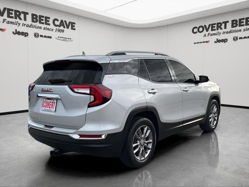 Used 2022 GMC Terrain SLT w/ Infotainment Package II image 9