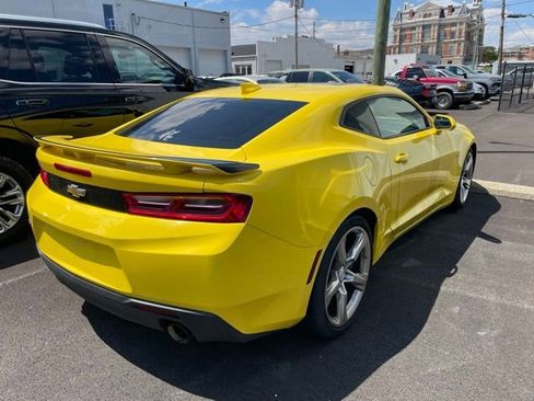 Used 2018 Chevrolet Camaro SS RWD image 3