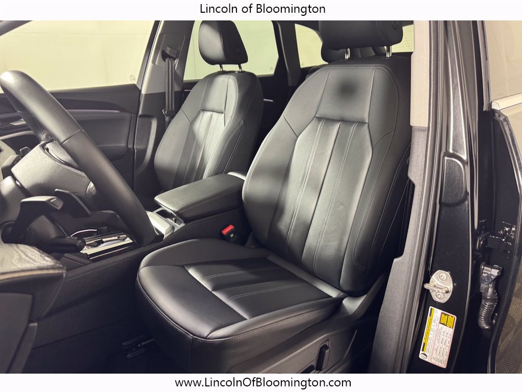 Used 2025 Audi Q5 Premium w/ Convenience Package AWD/4WD image 15