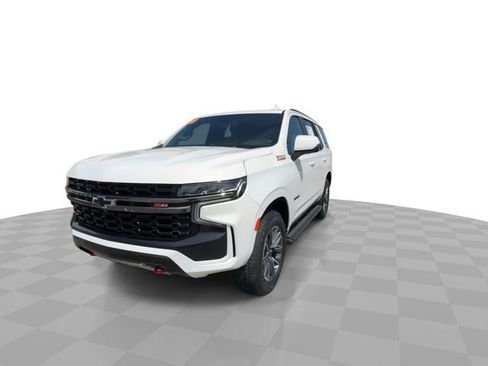 Used 2022 Chevrolet Tahoe Z71 w/ Luxury Package AWD/4WD image 4