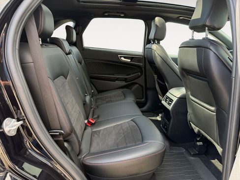 Used 2020 Ford Edge ST-Line w/ Cold Weather Package AWD/4WD image 23