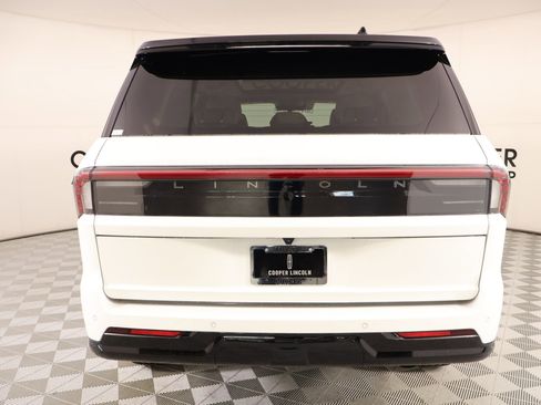 New 2026 Lincoln Navigator Black Label AWD/4WD image 24