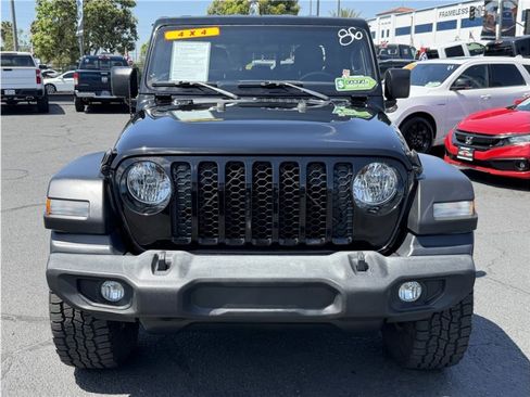 Used 2020 Jeep Gladiator Sport w/ Quick Order Package 24S image 2