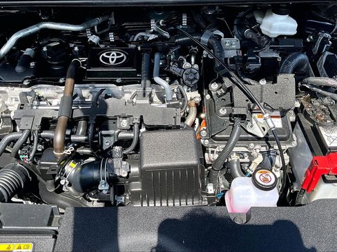Used 2025 Toyota Corolla LE FWD image 10