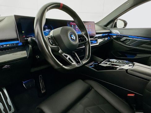 Used 2024 BMW i5 M60 w/ Premium Package image 7
