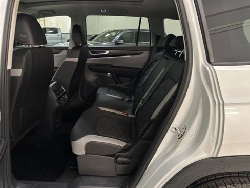 New 2026 Volkswagen Atlas Peak Edition image 22