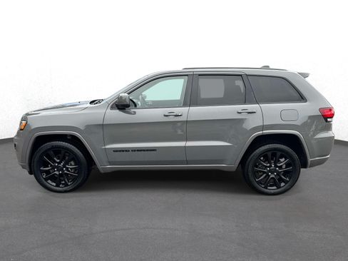 Used 2020 Jeep Grand Cherokee Altitude AWD/4WD image 6