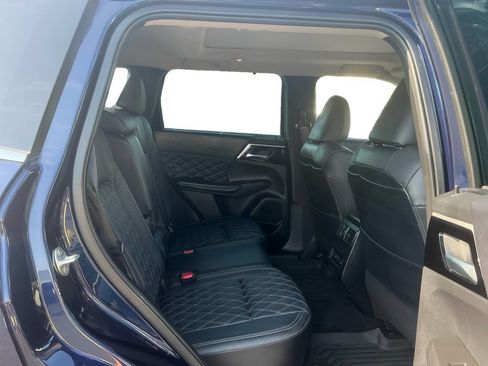 Used 2023 Mitsubishi Outlander SEL FWD image 23