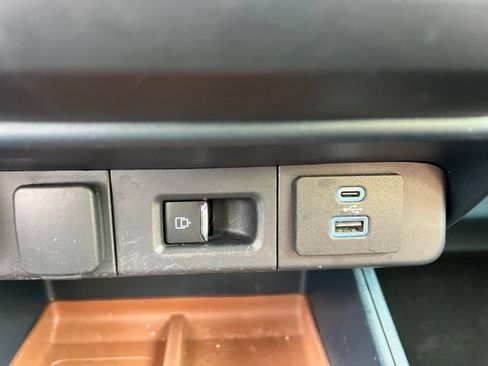 Used 2024 Ford Maverick Lariat FWD image 29