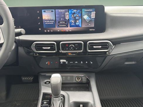 New 2026 Nissan Sentra SV w/ SV Convenience Package FWD image 8