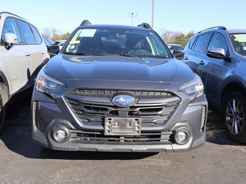 Used 2023 Subaru Outback Premium image 6