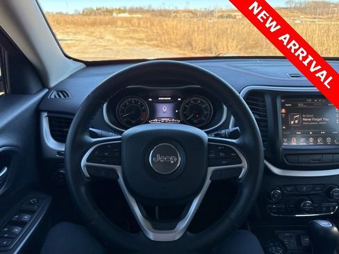 Used 2014 Jeep Cherokee Trailhawk w/ Comfort/Convenience Group image 15