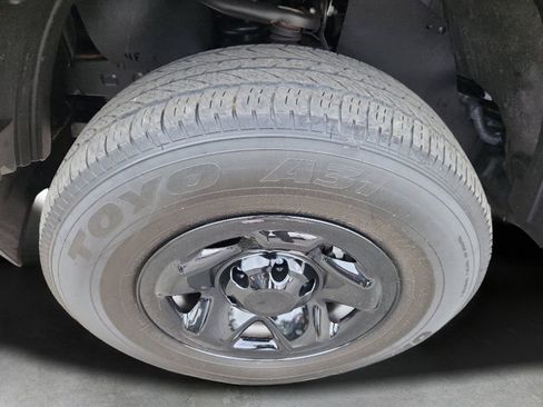 Used 2022 Toyota Tacoma SR image 17