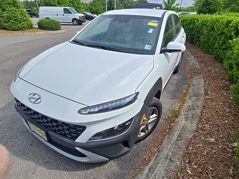 Certified 2022 Hyundai Kona SE AWD/4WD image 4