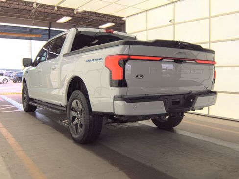 Used 2025 Ford F150 Lightning Lariat image 2