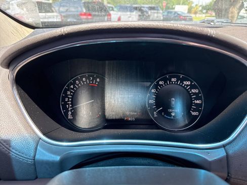 Used 2016 Lincoln MKX Reserve w/ Luxury Package FWD image 18