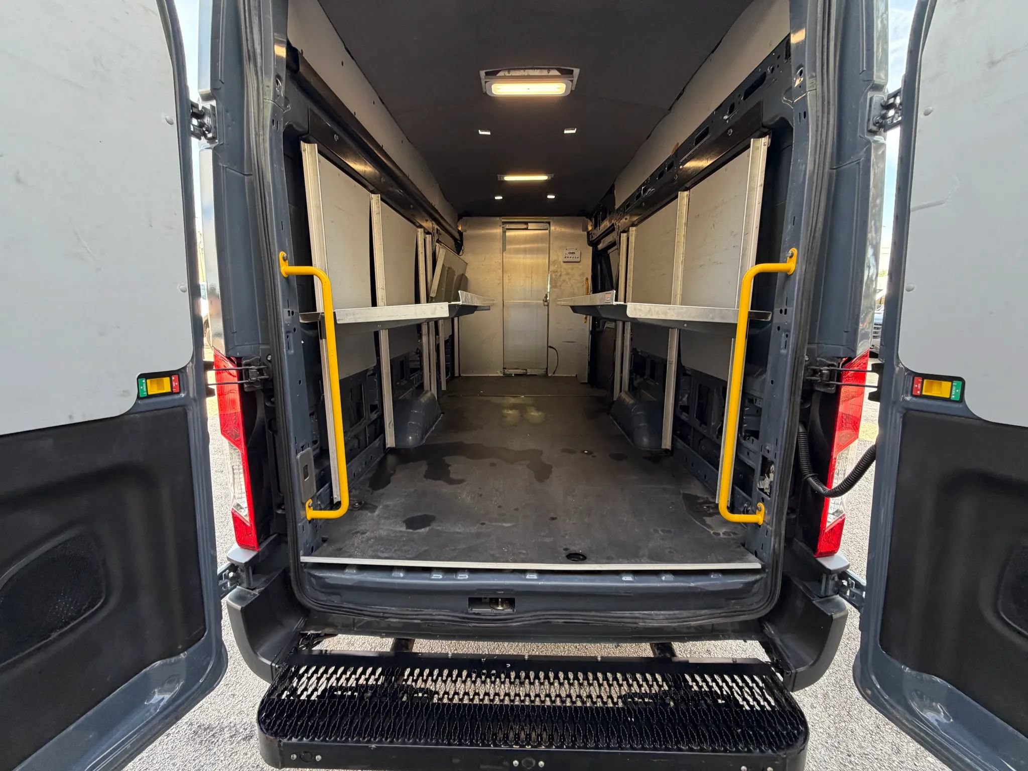 Used 2020 Ford Transit 250 148 High Roof Extended RWD image 7