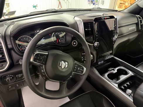 Used 2026 RAM 1500 Laramie AWD/4WD image 11