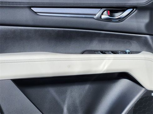 New 2025 MAZDA CX-5 AWD 2.5 S w/ Premium Plus Pkg image 3