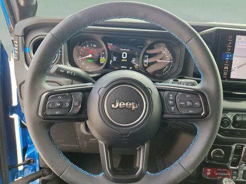 Used 2025 RAM 1500 Limited AWD/4WD image 15