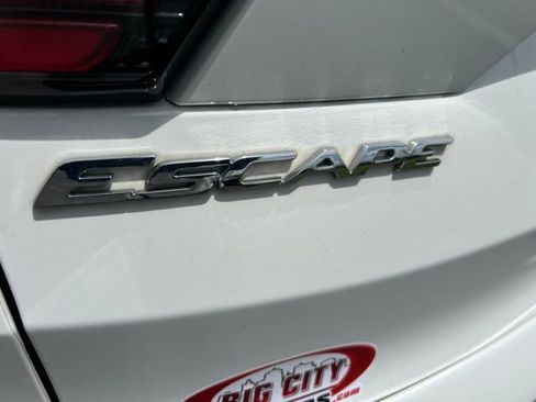 Used 2017 Ford Escape SE w/ Equipment Group 201A AWD/4WD image 54
