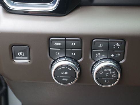 Used 2026 GMC Sierra 1500 Denali AWD/4WD image 30