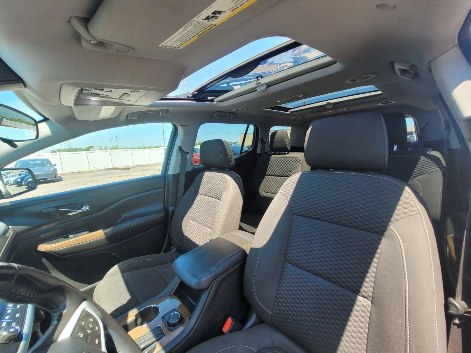 Used 2017 GMC Acadia SLE w/ Driver Alert Package I FWD image 28
