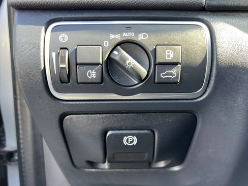 Used 2016 Volvo V60 T5 Premier w/ Convenience Package FWD image 29