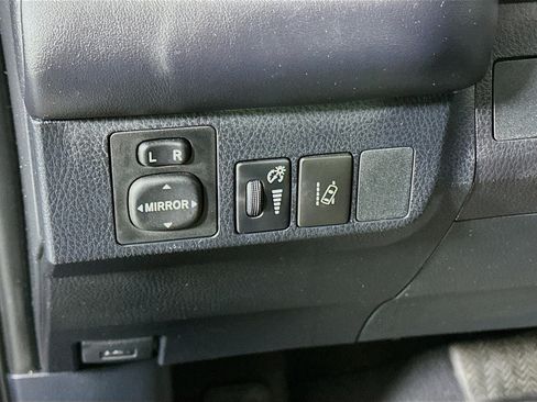 Used 2017 Toyota RAV4 SE w/ Power Special Value Package FWD image 17