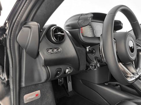 New 2026 McLaren 750S Spider image 17