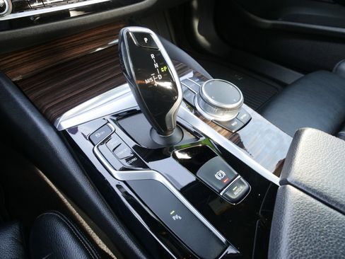 Used 2019 BMW 540i image 25