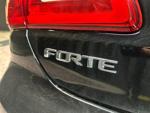 Used 2016 Kia Forte Koup SX image 25