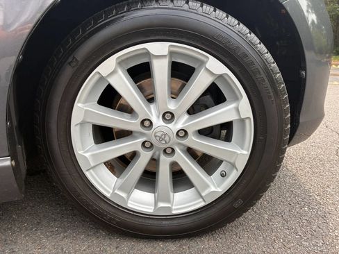 Used 2011 Toyota Venza AWD image 33