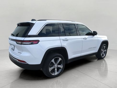 Used 2023 Jeep Grand Cherokee Limited w/ Luxury Tech Group II AWD/4WD image 27