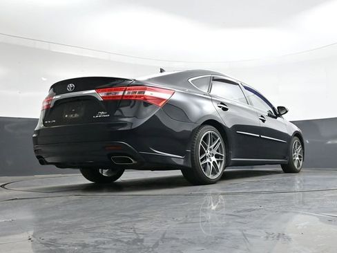 Used 2015 Toyota Avalon Limited image 30
